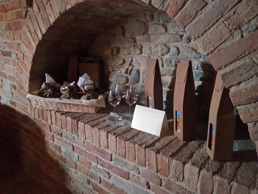 Dimora Cortese Castagnole delle Lanze Exterior foto
